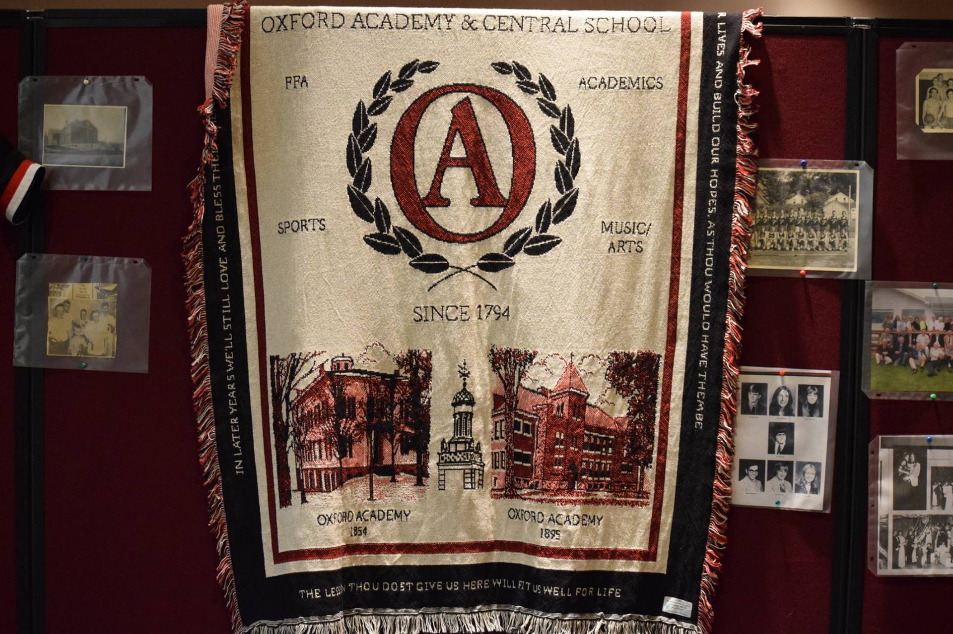 Display of Oxford Academy throw blanket.