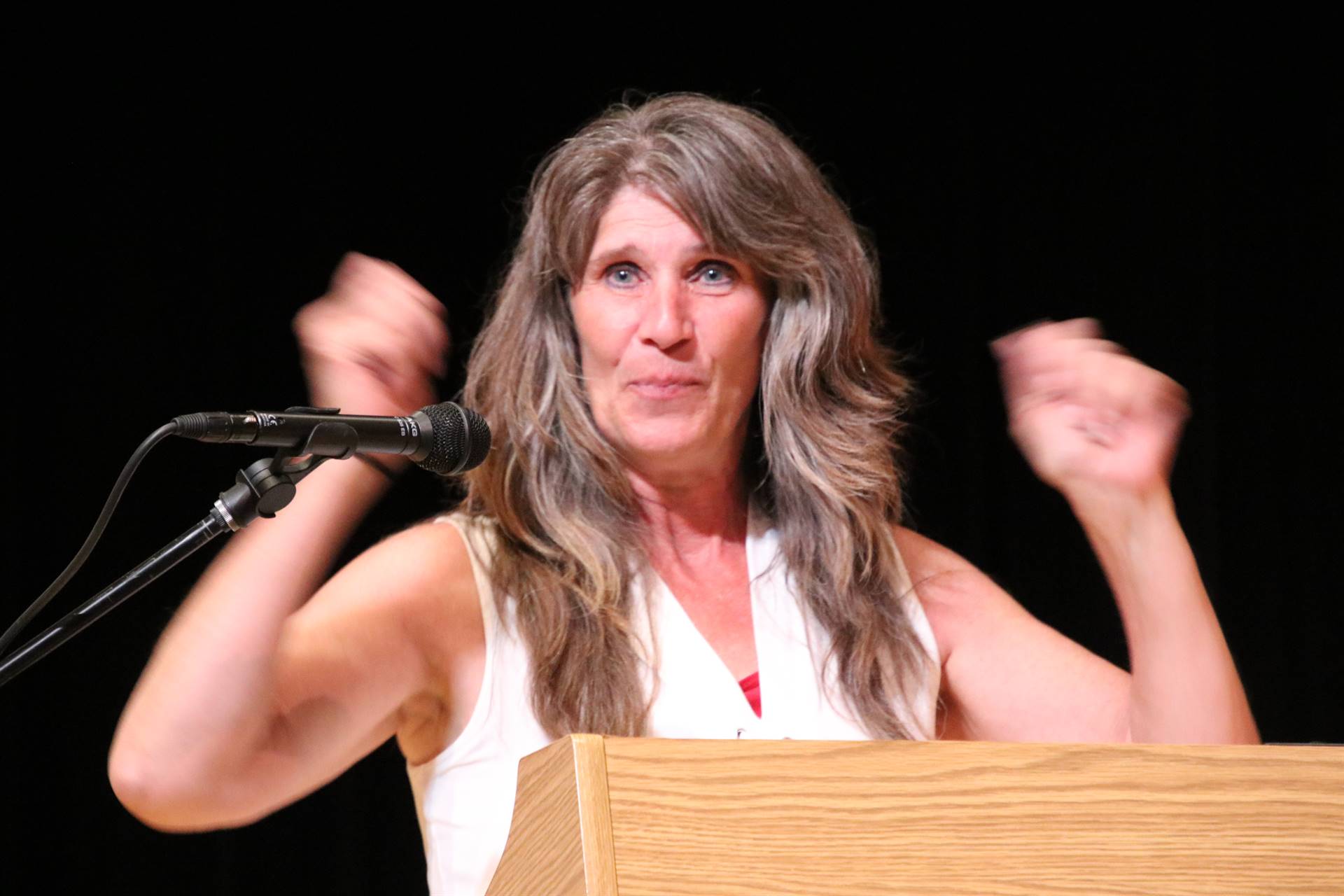 Picture of Honoree Crandall's sister giving a speech