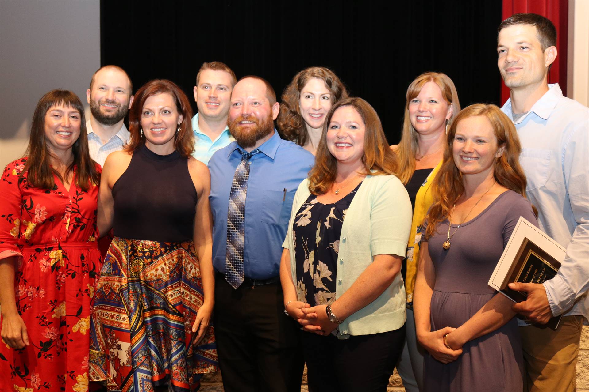 Attendee classmates taking a group photo