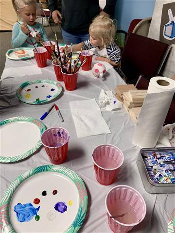 Painting table display