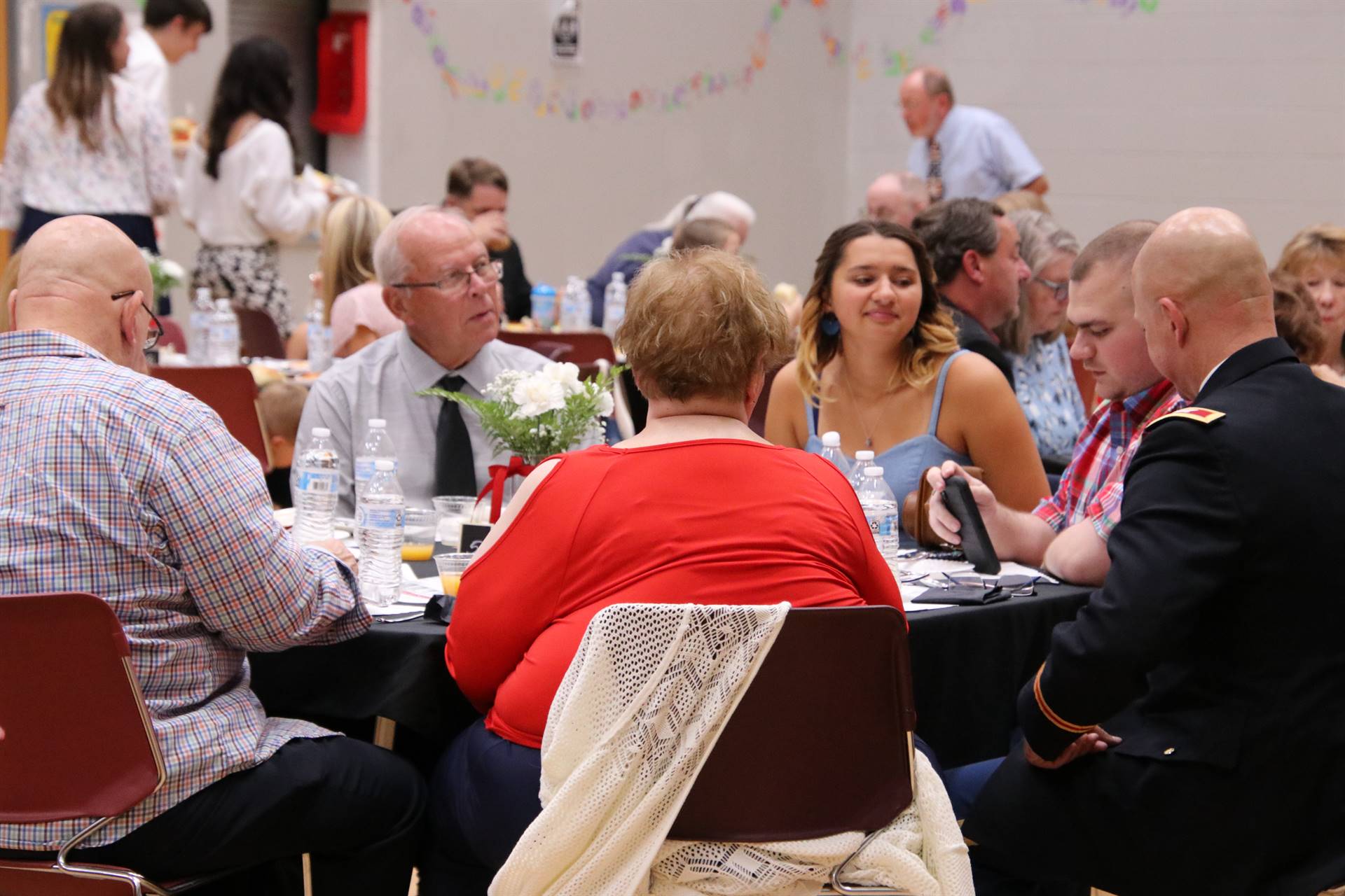 Hall of Distinction attendees eating