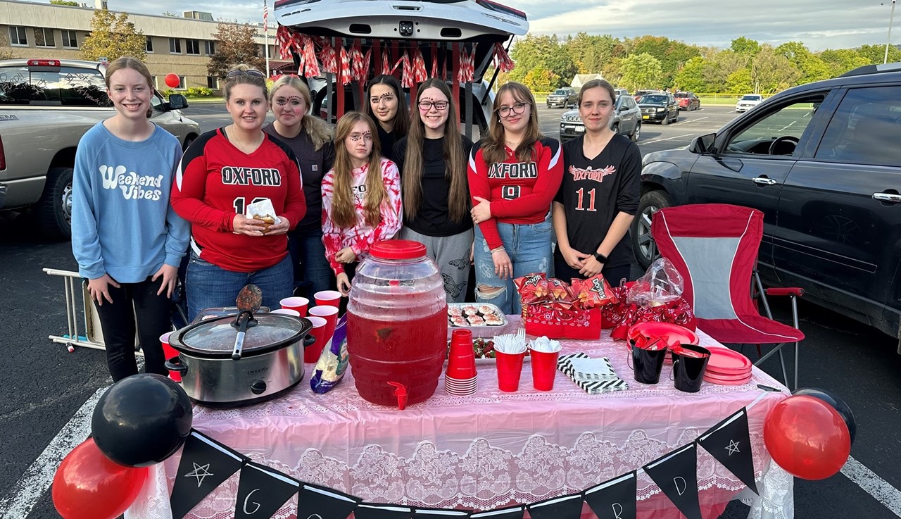 Homecoming tailgaters
