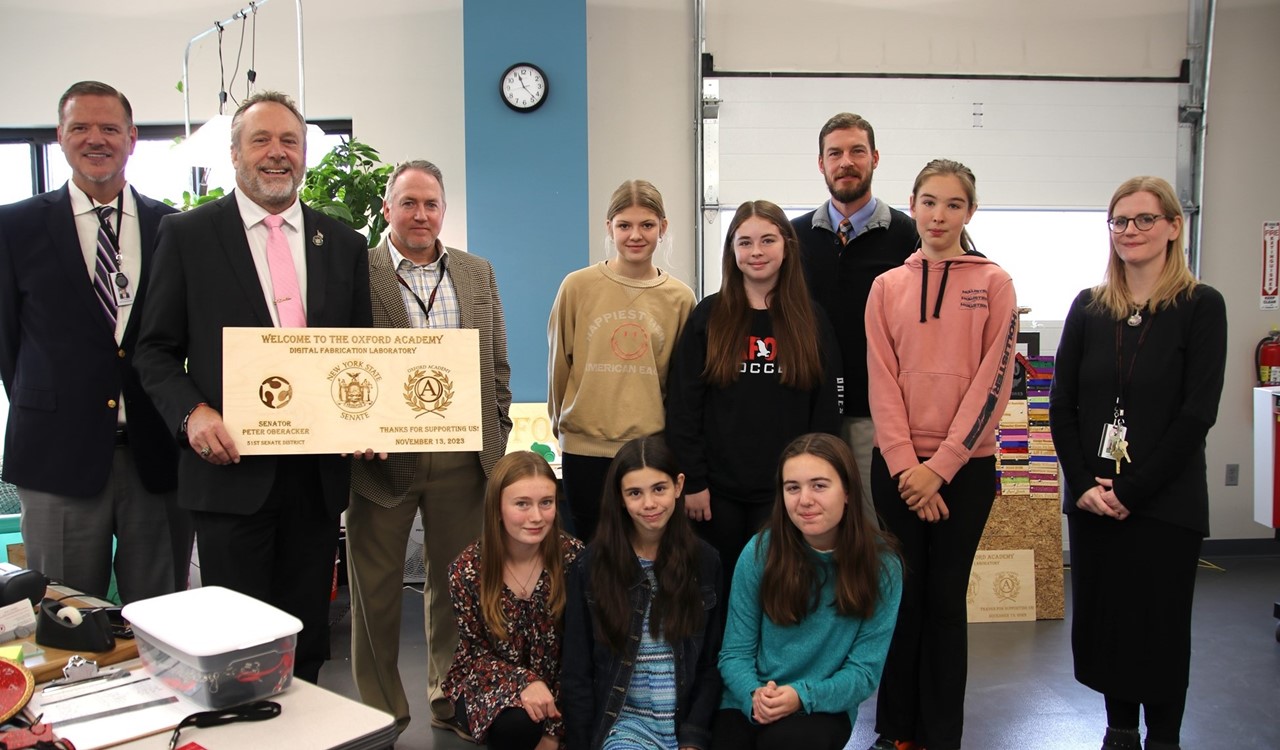 Senator Oberacker visiting the Oxford Fab Lab