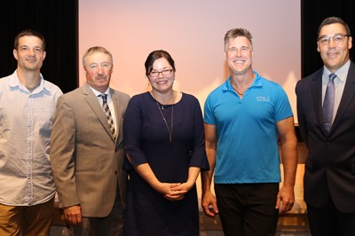 picture of the 5 people awarded the hall of distinction award